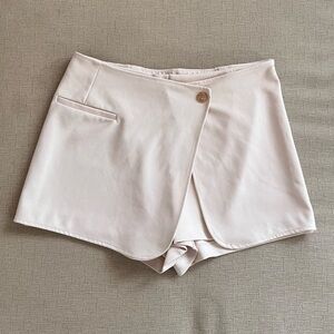H&M Light Beige Mini Skirt